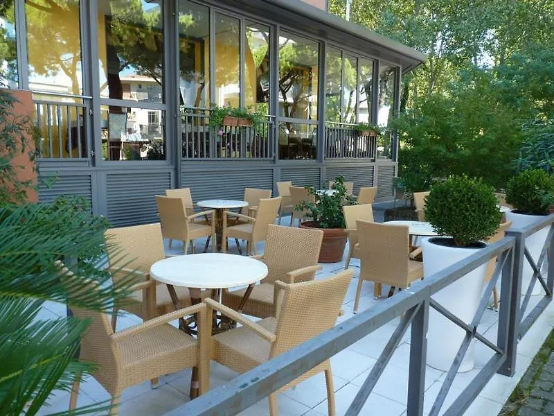 Hotel Gambrinus ليدو دي يسولو